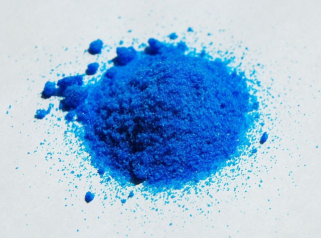 File:Copper(II)-nitrate-trihydrate-sample.jpg