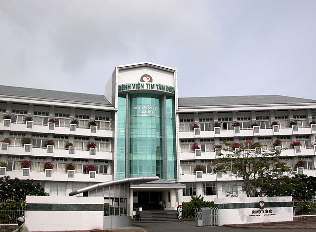 File:Bệnh viện T&acirc;m Đức.JPG