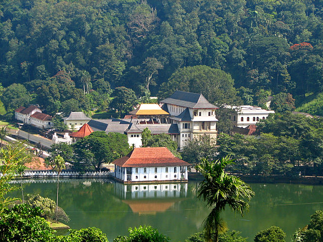 File:Sri Lanka - 029 - Kandy Temple of the Tooth.jpg